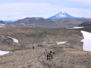 Reiten durch endlose Sandfelder - Nationalpark Villarrica, Patagonien, Anden